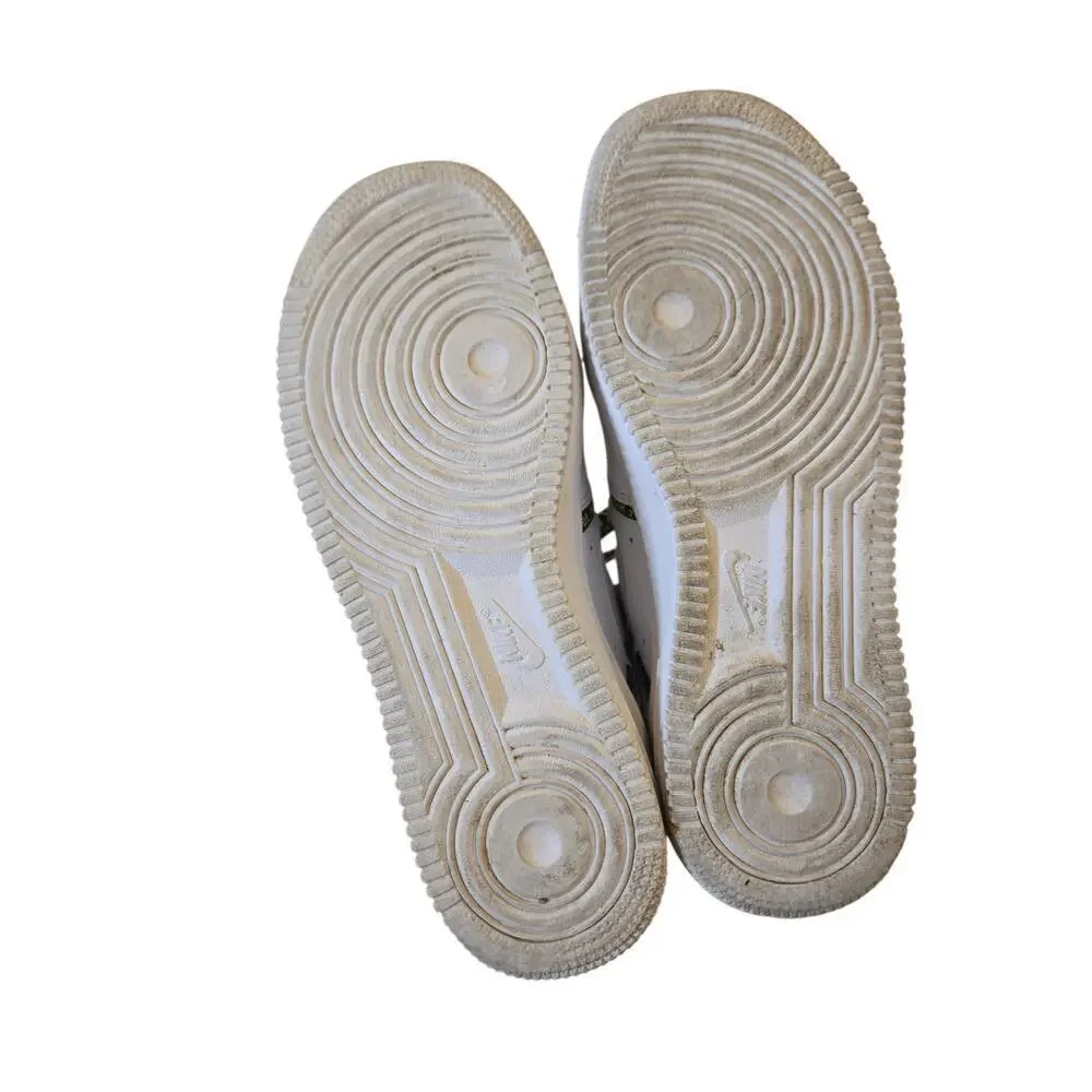 Nike gently used